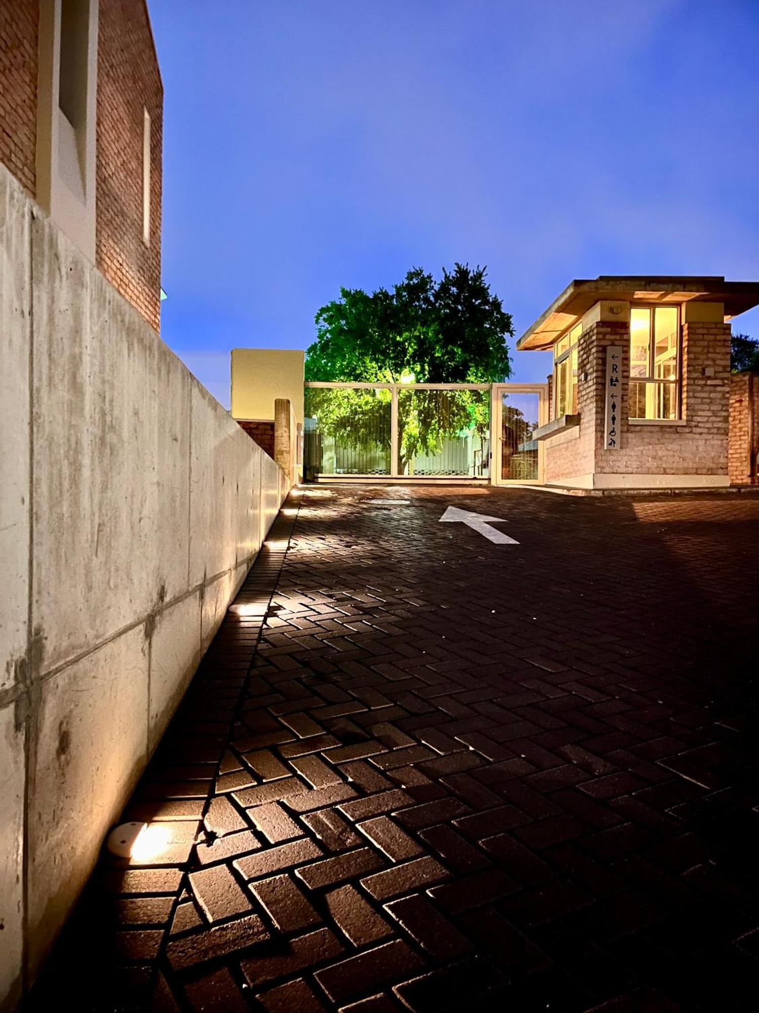 The Windhoek Luxury Suites Kültér fotó